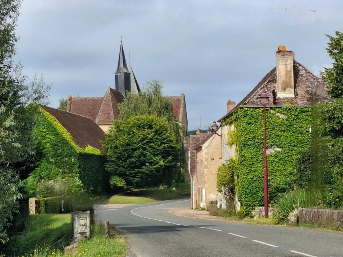 Chambres D'Hotes Les Frerots Lurcy-le-Bourg Exterior foto